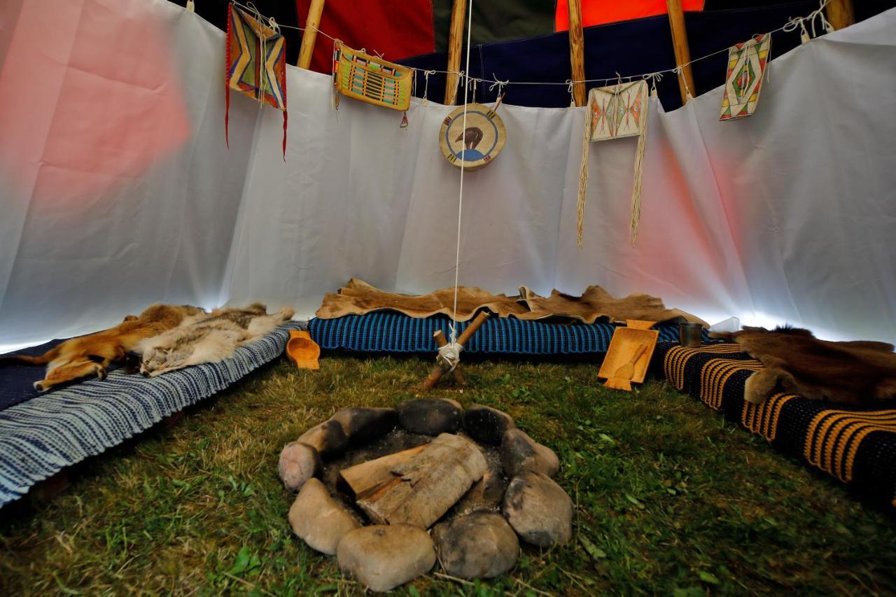 فندق Fort Wapiti Zalasowa المظهر الخارجي الصورة