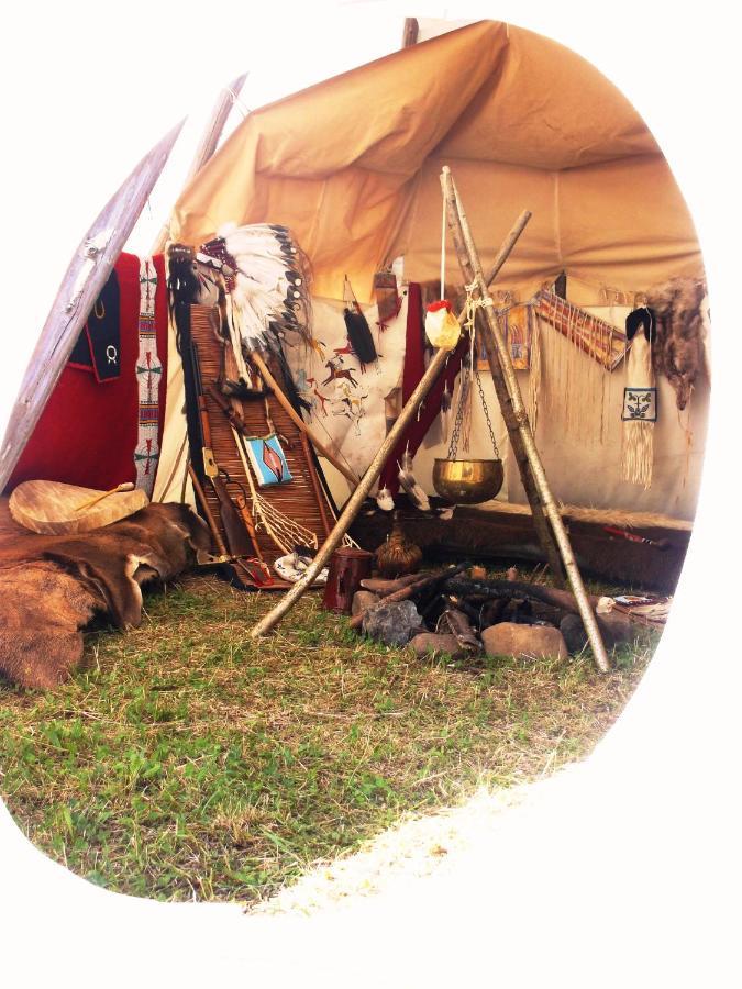 فندق Fort Wapiti Zalasowa المظهر الخارجي الصورة